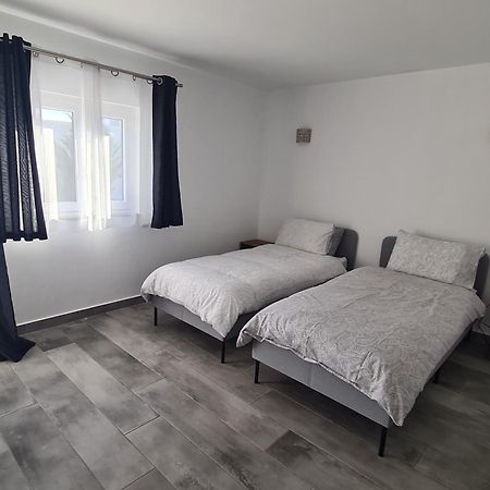 Oura - Large Villa - Private Pool - 5 Bedrooms البوفيرا المظهر الخارجي الصورة