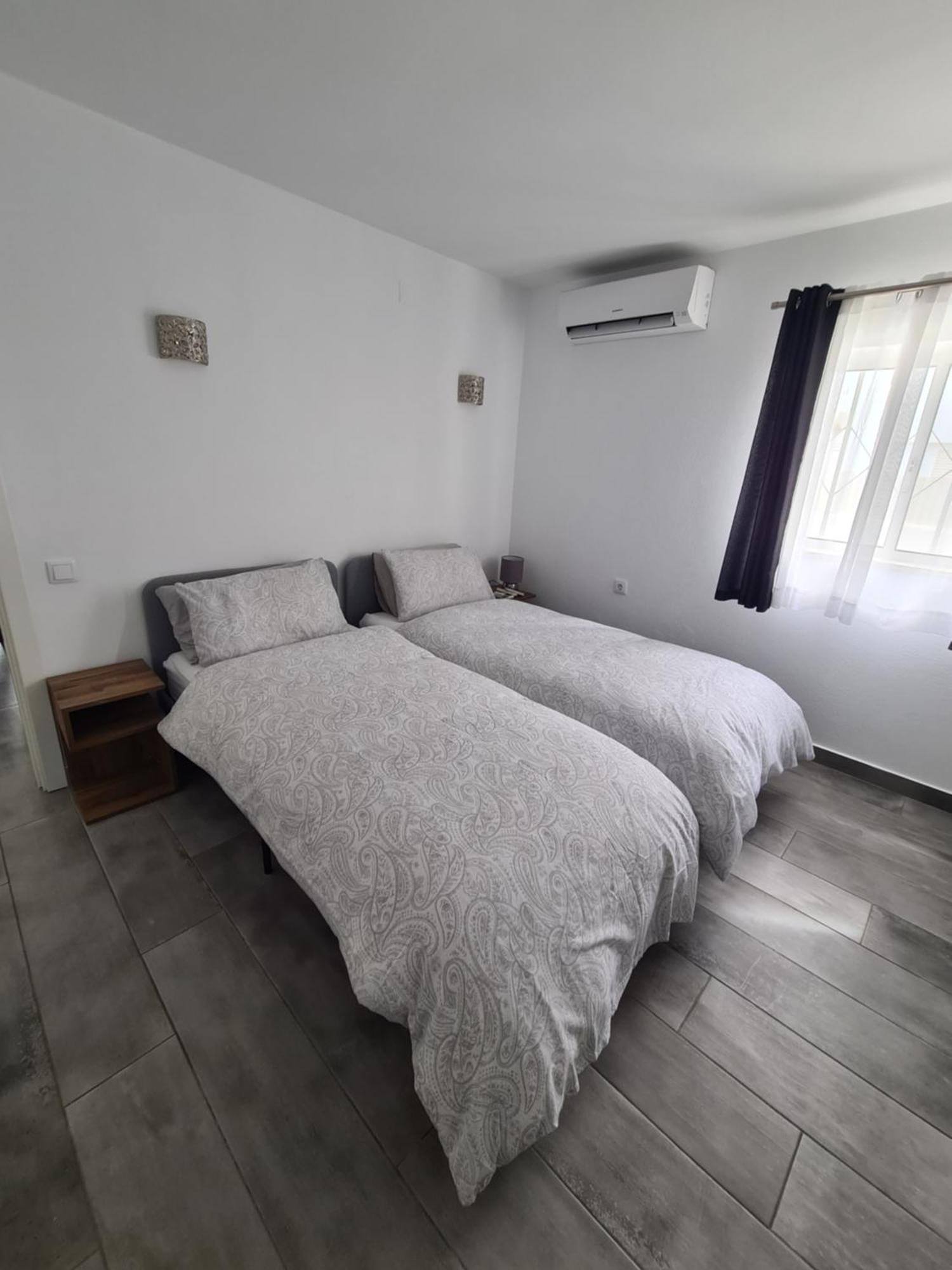 Oura - Large Villa - Private Pool - 5 Bedrooms البوفيرا المظهر الخارجي الصورة