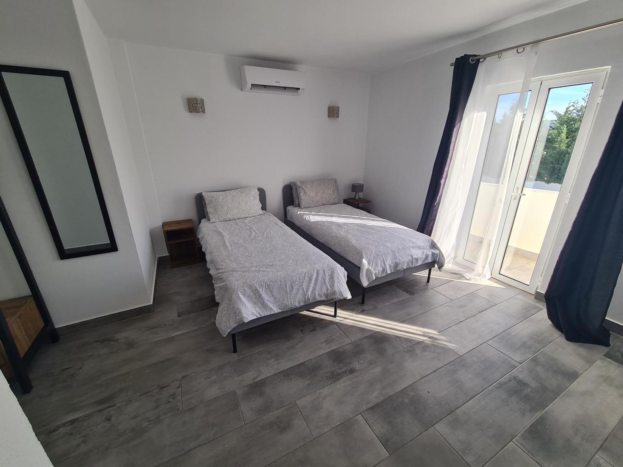 Oura - Large Villa - Private Pool - 5 Bedrooms البوفيرا المظهر الخارجي الصورة